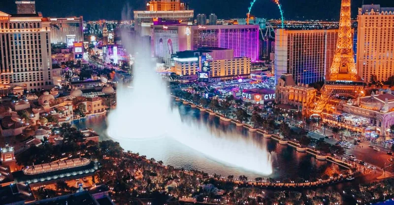 Helicopter Tour of the Strip with Window Seats — helicopter tour in Las Vegas